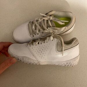 Nike Cheer Sideline IV White Size 12C